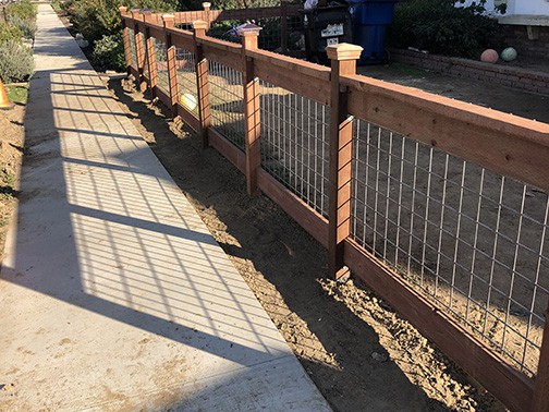 Custom Fence Installation Service - Sherman Oaks Landscaping